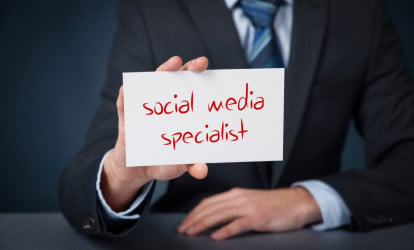 مطلوب social media specialist بشركة ملابس بكرداسة