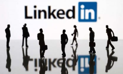 ليه لازم تعمل اكونت على LinkedIn