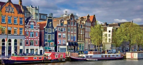 امستردام في هولندا من اجمل الوجهات السياحية