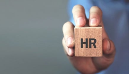 افضل مجموعة ماتريال في الـ HR