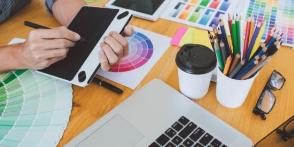 مطلوب مصمم جرافيك بالجيزة