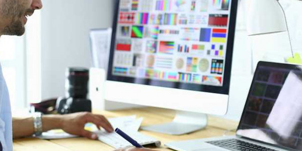 مطلوب مصمم جرافيك بمصر الجديدة