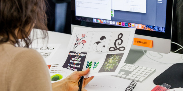 مطلوب مصممين فوتوشوب و جرافيك براتب 3000