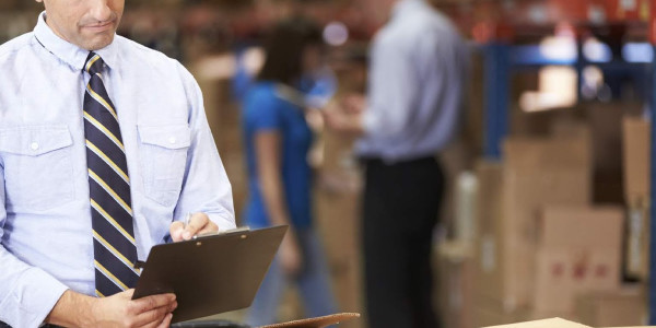 وظيفة موظف مخزن في شركة من اكبر الشركات