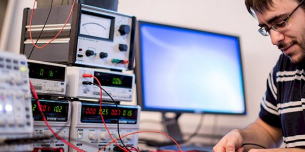 مطلوب مهندسين اتصالات للعمل بأحد البنوك الحكومية براتب 7000 جنية