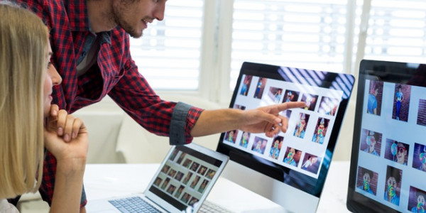 مطلوب مصمم/مصممة جرافيك سوشيال ميديا