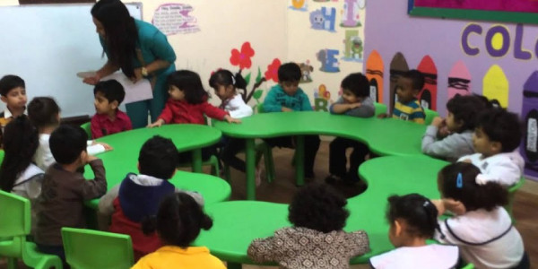 مطلوب مدرسة لغة انجليزية حضانة بالجيزة