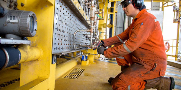 مطلوب مهندسين صيانه حديثي التخرج