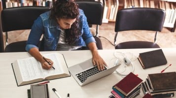 كورس لتعلم اللغة الانجليزية من البداية كامل للمبتدئين شرح عربى